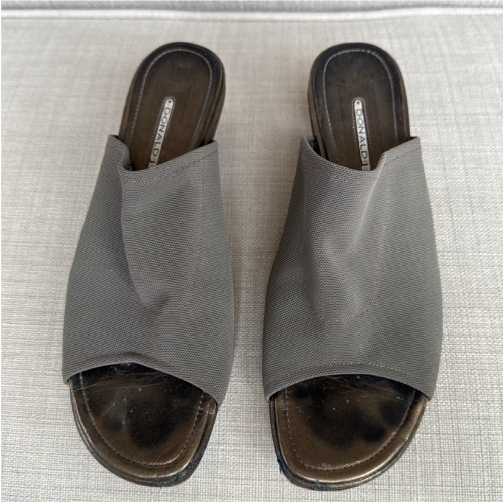 Donald J. Pliner Women's Gray Open-Toe Mules